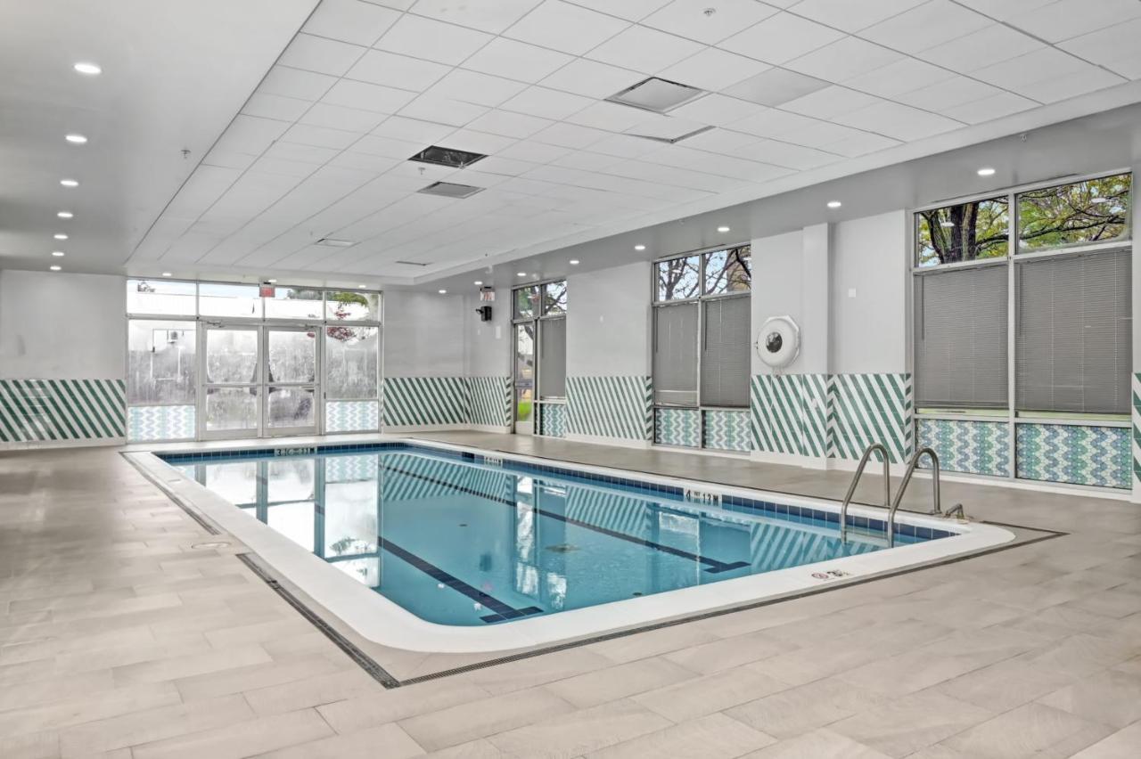 Holiday Inn - Piscataway - Somerset By Ihg Exterior photo