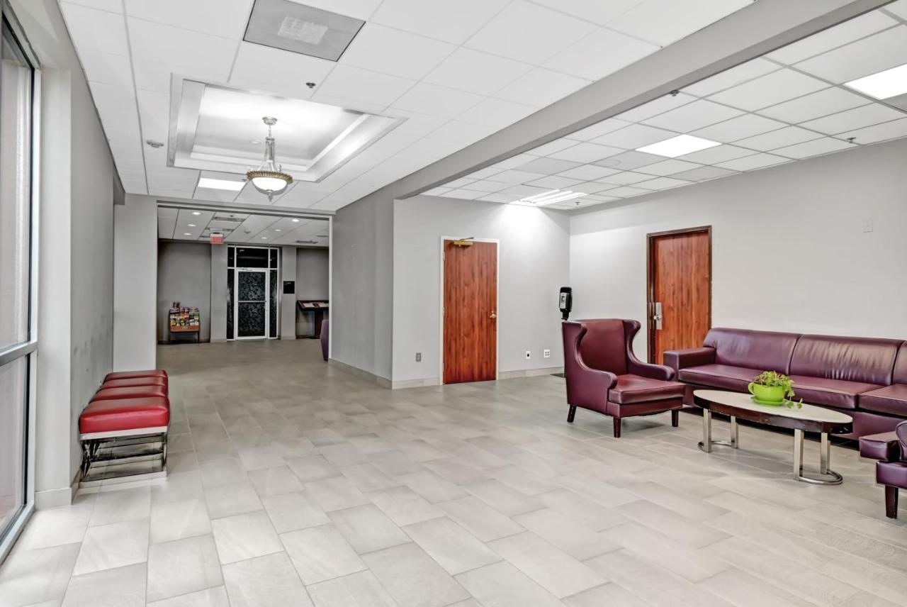 Holiday Inn - Piscataway - Somerset By Ihg Exterior photo