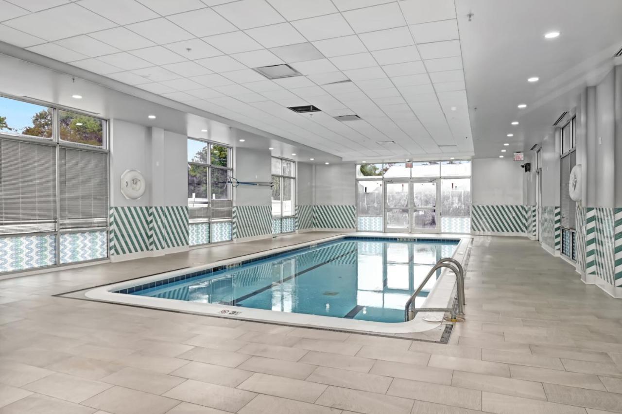 Holiday Inn - Piscataway - Somerset By Ihg Exterior photo