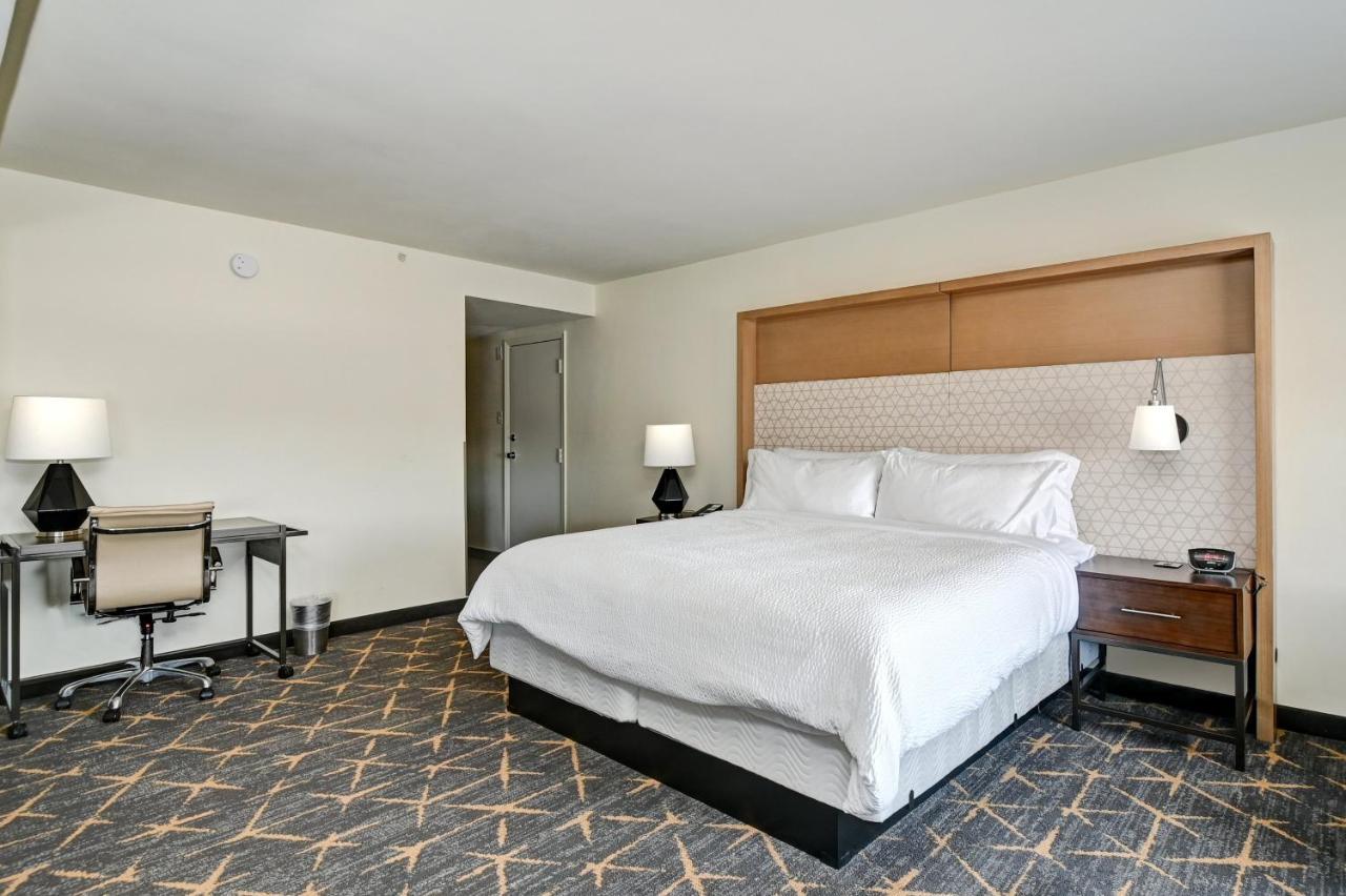 Holiday Inn - Piscataway - Somerset By Ihg Exterior photo