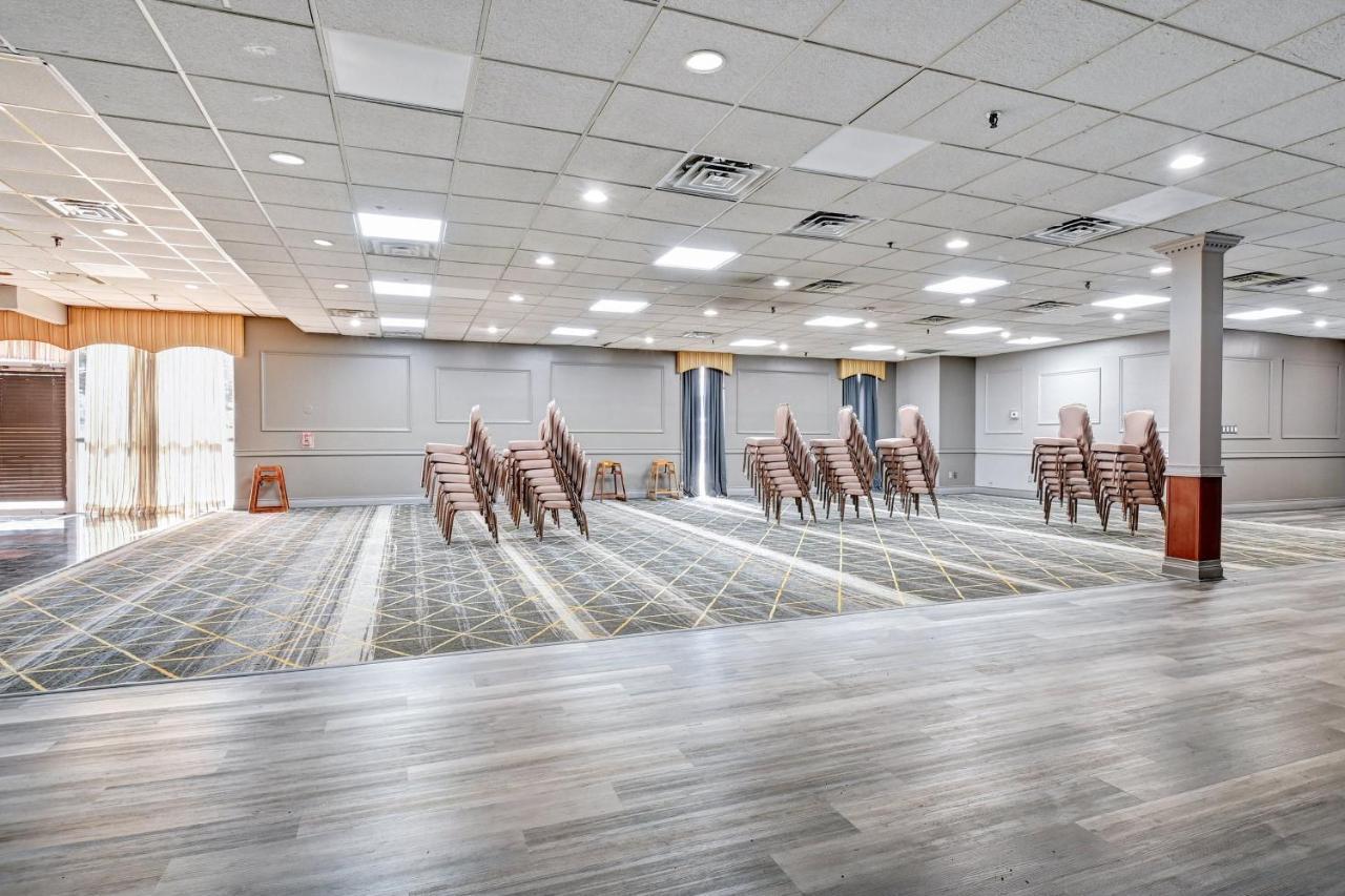 Holiday Inn - Piscataway - Somerset By Ihg Exterior photo