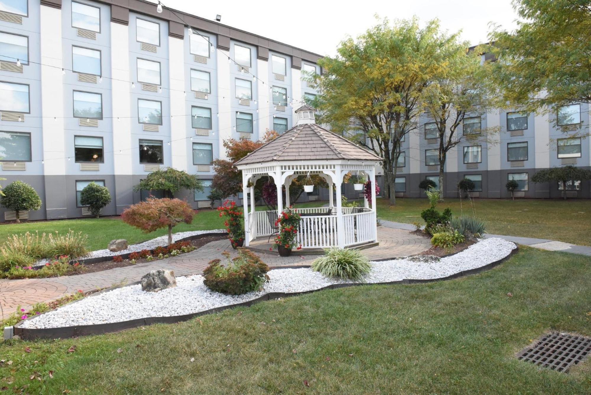 Holiday Inn - Piscataway - Somerset By Ihg Exterior photo